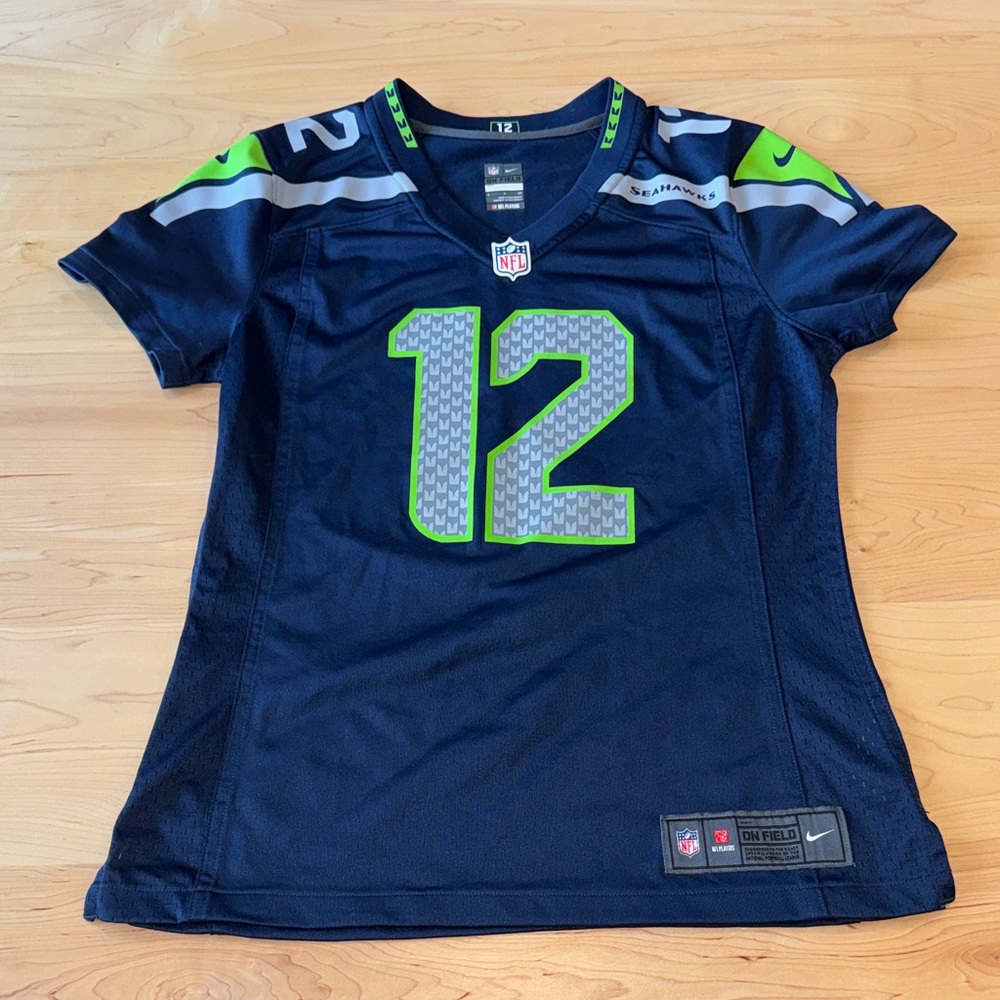 Nike Women's Seattle Seahawks Jersey size Small
